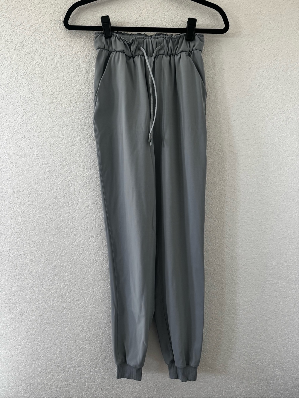Lululemon Keep Moving Jogger Gray